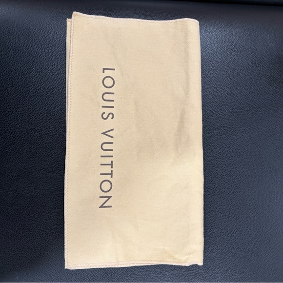 Louis Vuitton Dust Bags Set - Picture 4 of 4